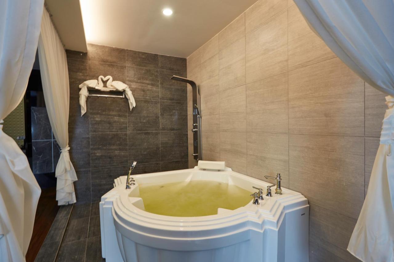 Dream Luxury Hotel Muar Exterior foto